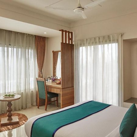 Click Hotel Nashik Esterno foto